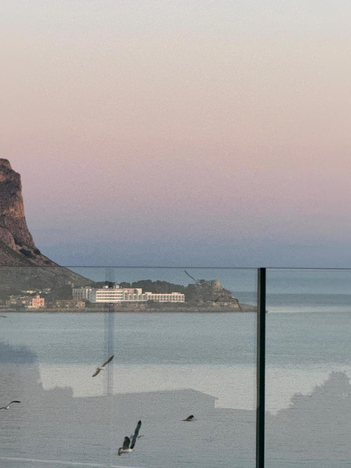 Mondello Luxury Apartment ปาแลร์โม ภายนอก รูปภาพ